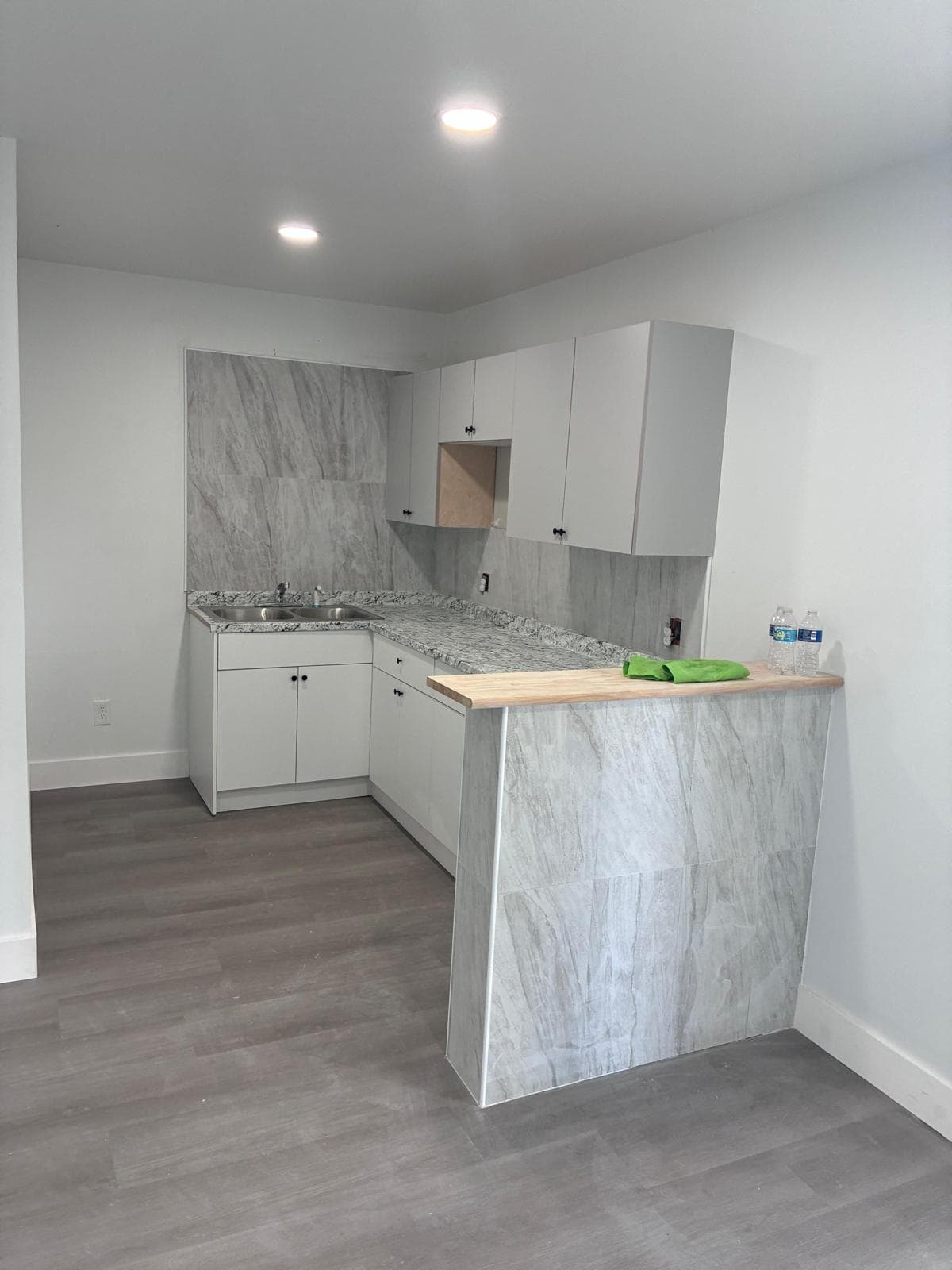 30th Street One Bedroom, view 4
