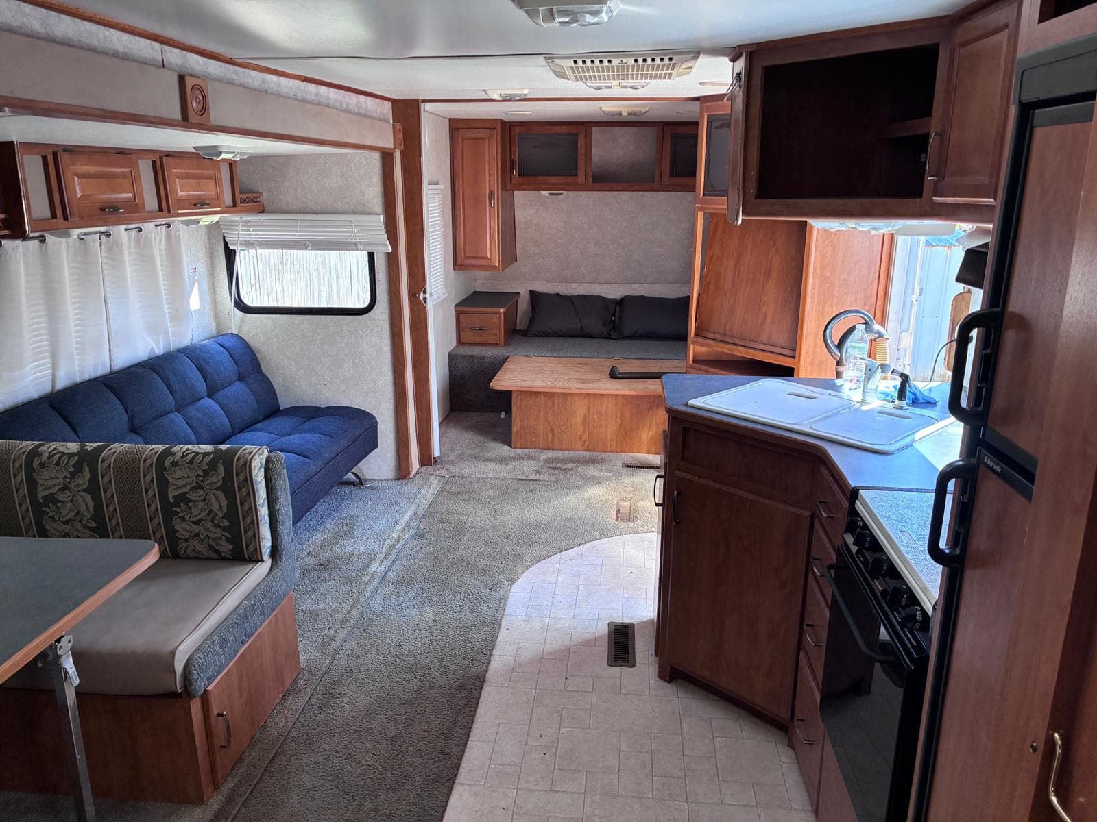 The Havilan Coach, view 2