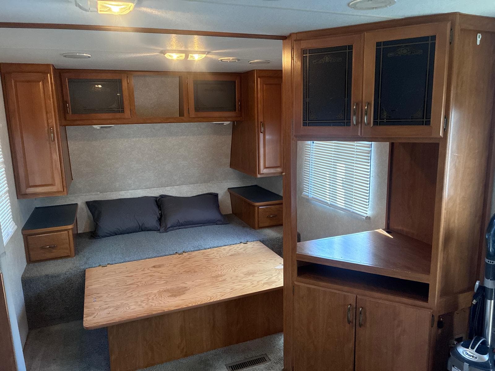 The Havilan Coach, view 4